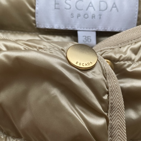 Escada - Lightweight Puffer - Picture 3 of 13